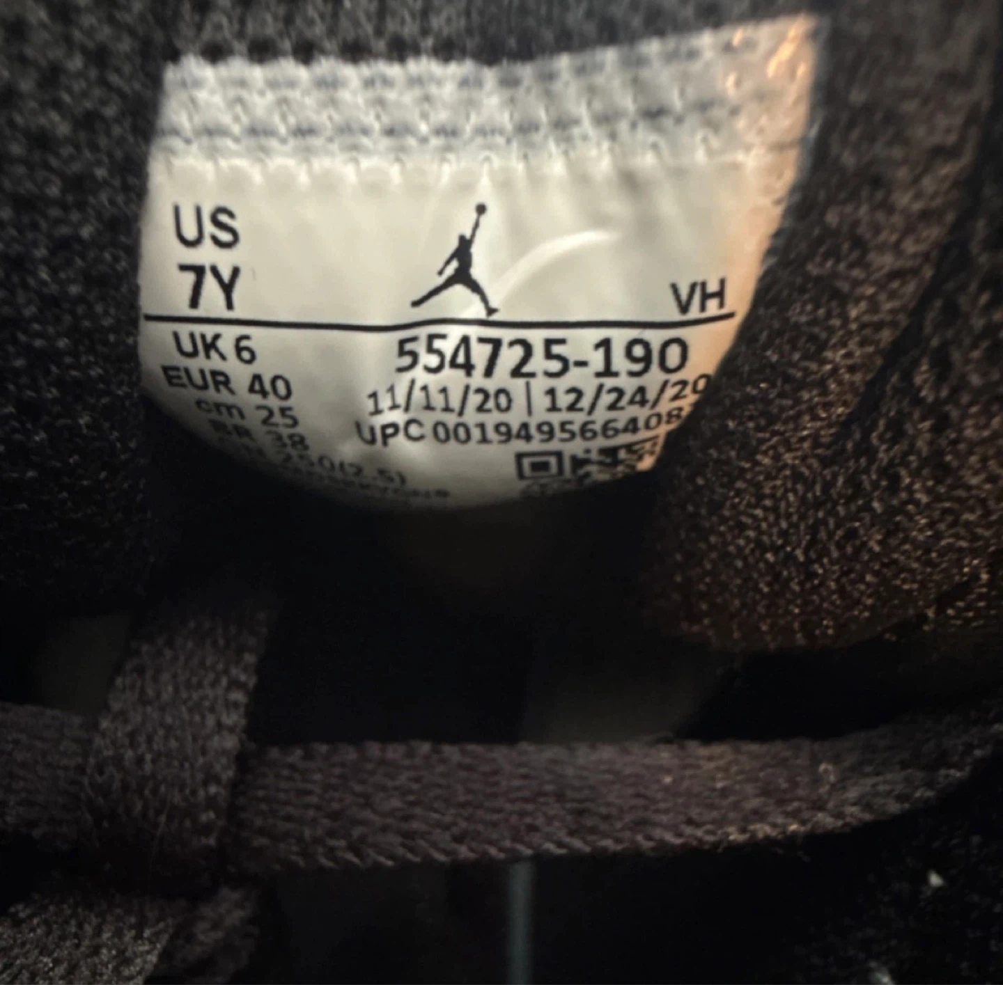 Air Jordan 1 Mid SE Youth Sneakers White Gold Black - photo 5