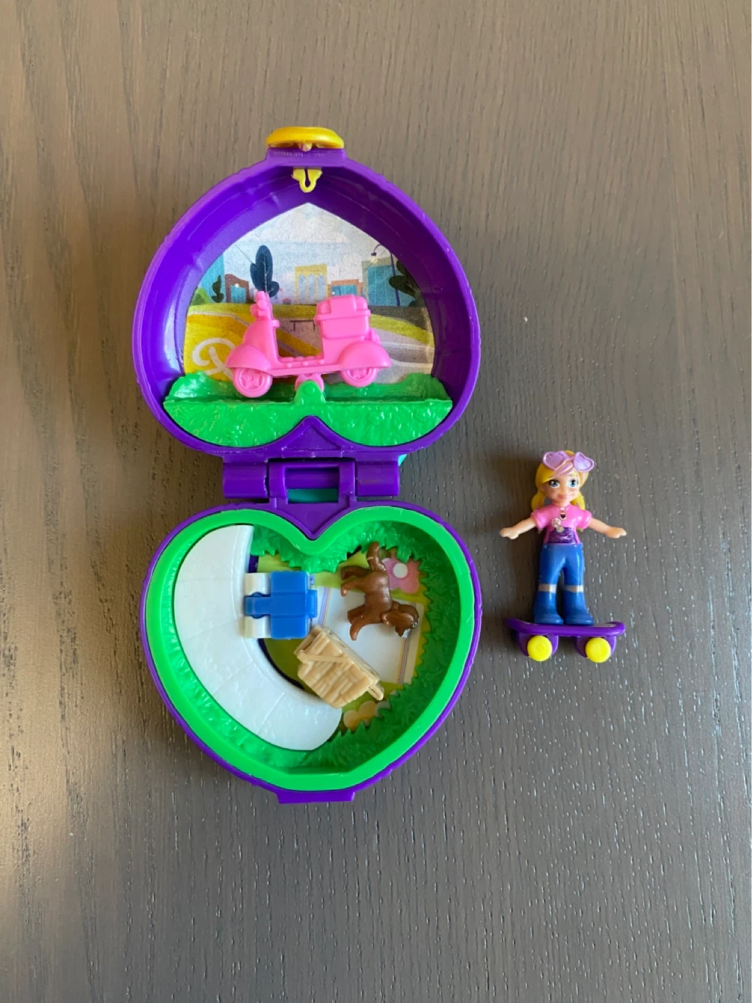 Polly Pocket Tiny Pocket World POCKET SIZE PICNIC Compact Mattel - photo 2