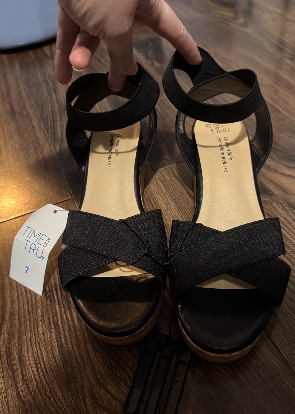 Black Wedge Sandals Size 7 - photo 2