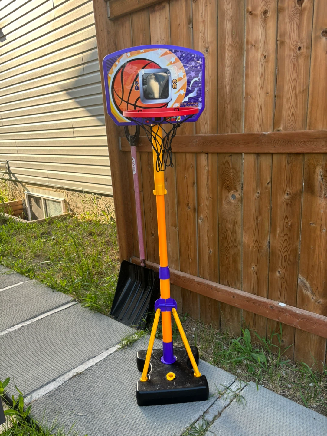 Hoop Madness Basketball Net and Hoop