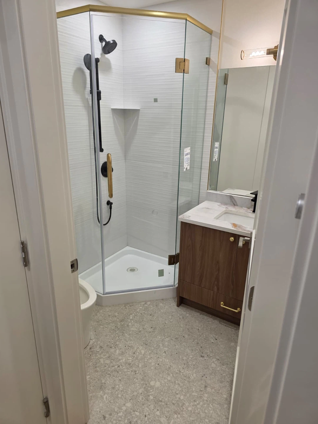 FOR RENT 2BR Suite  | New Westminster, West End - photo 5