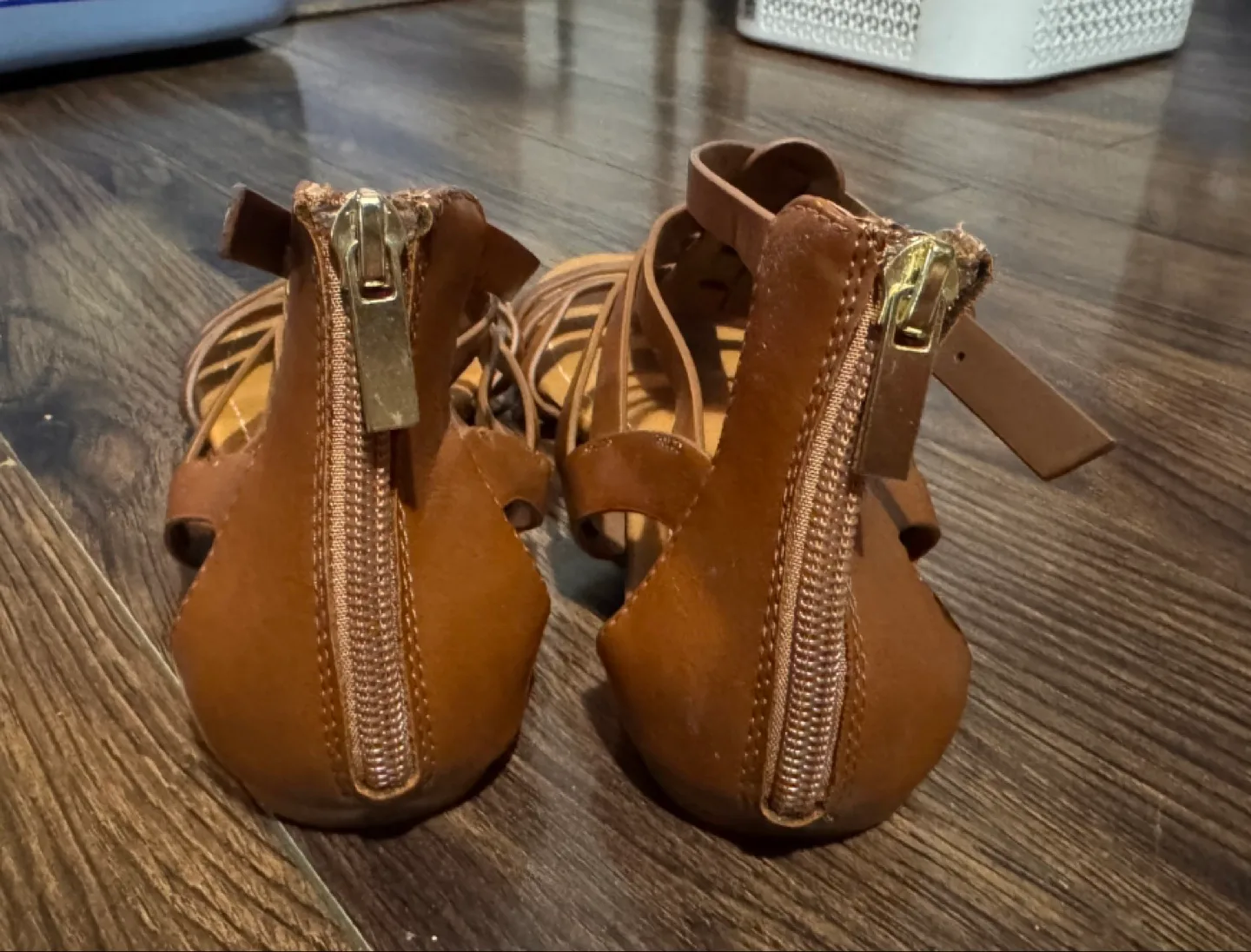 Street Society Brown Gladiator Sandals Size 6 - photo 3