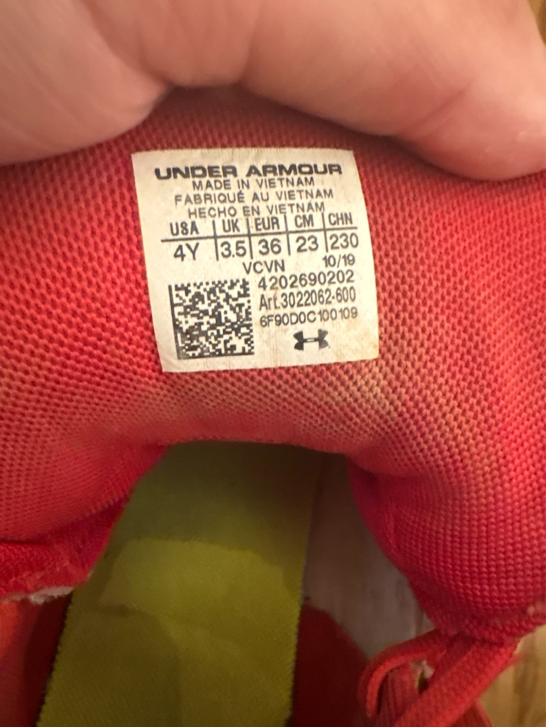 Under Armour Youth Baseball Cleats Size 4 - photo 4
