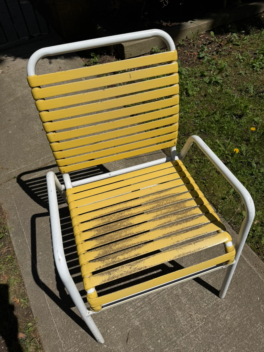 Yellow and White Metal Patio Chair
