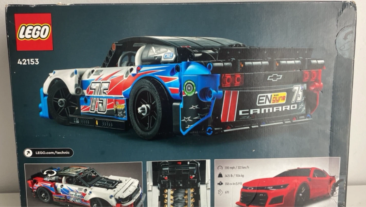 LEGO Technic NASCAR Chevrolet Camaro - photo 2