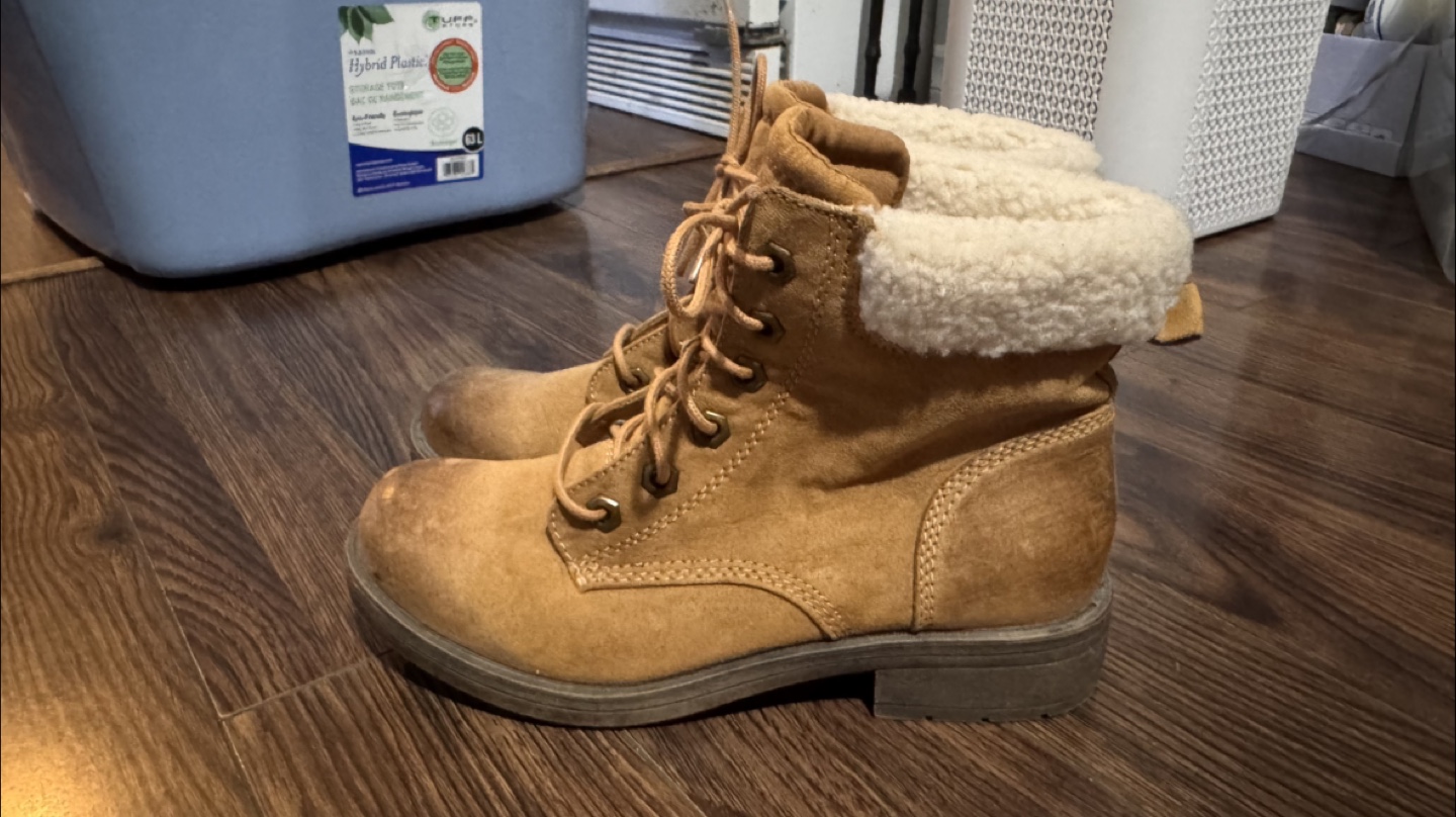 Brown Suede Lace-Up Boots with Sherpa Lining - photo 2