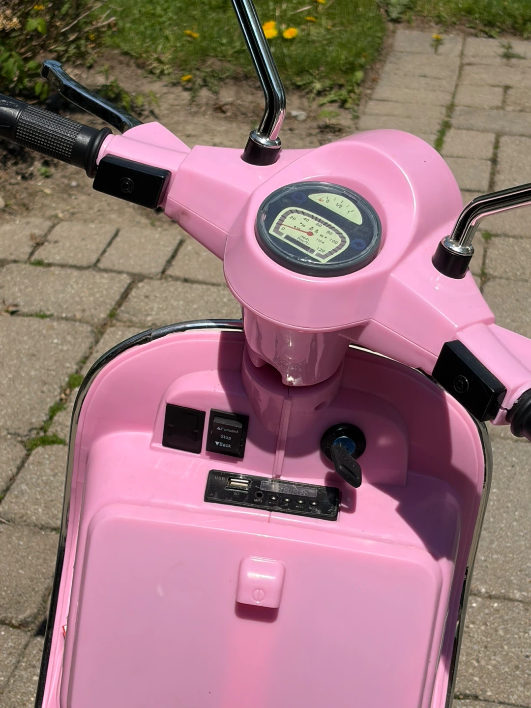 Pink Vespa PX 150 Ride-On Toy Scooter for Kids - photo 3