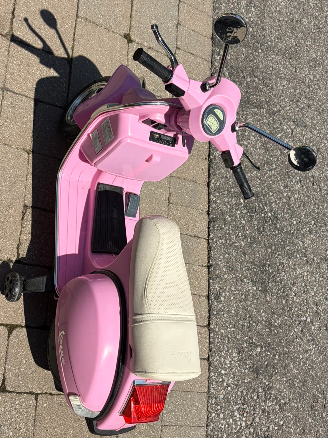 Pink Vespa PX 150 Ride-On Toy Scooter for Kids - photo 2