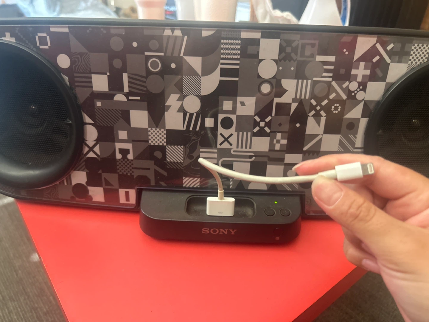 Sony Speaker Dock with Geometric Pattern -