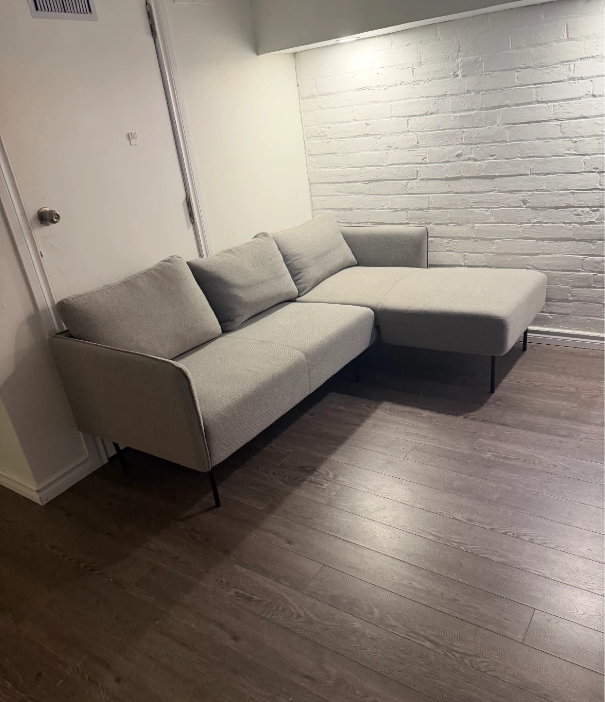Light Grey Sectional Sofa with Chaise