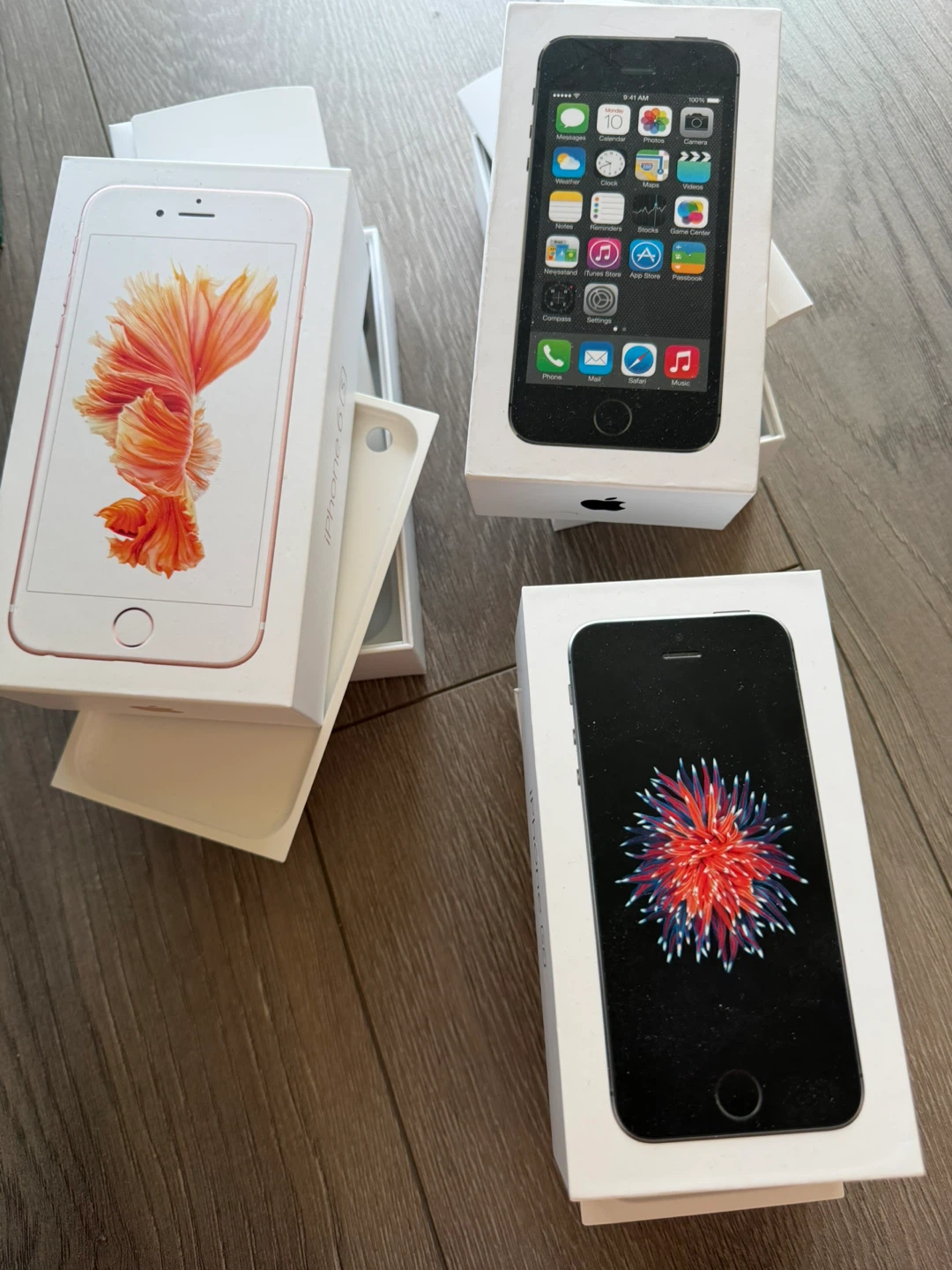 Apple iPhone 6S, 5S, and SE only boxes set - photo 3