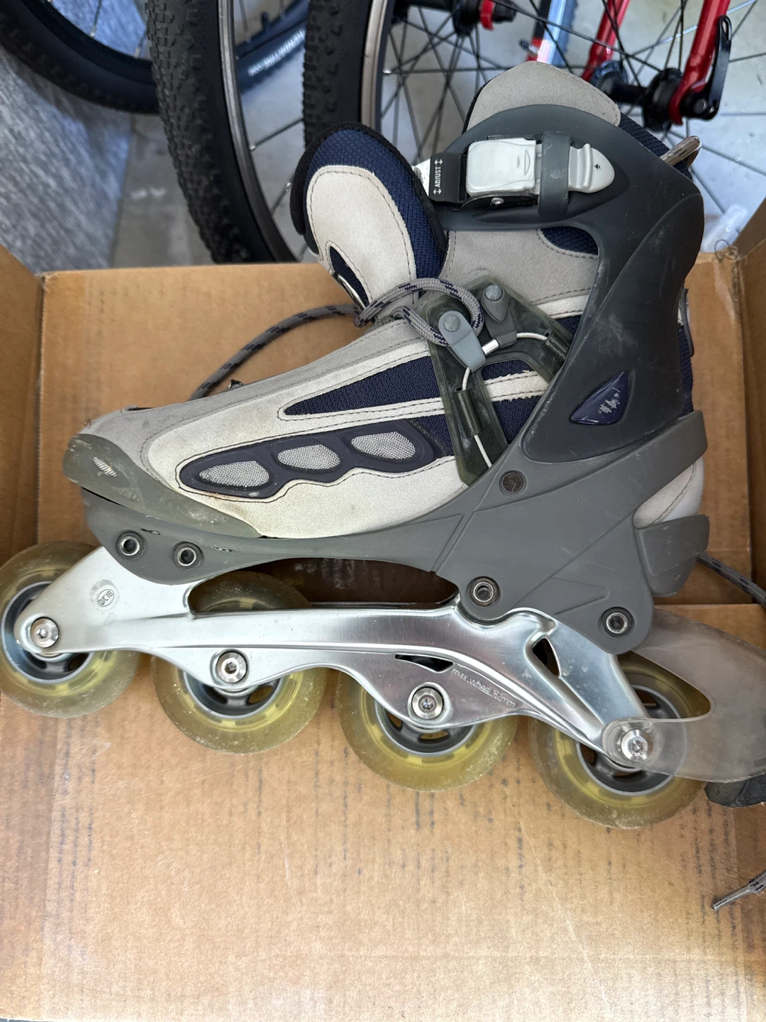 4 Pairs of Rollerblades Great Condition - photo 4
