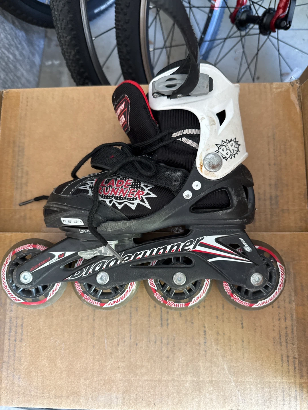4 Pairs of Rollerblades Great Condition - photo 5