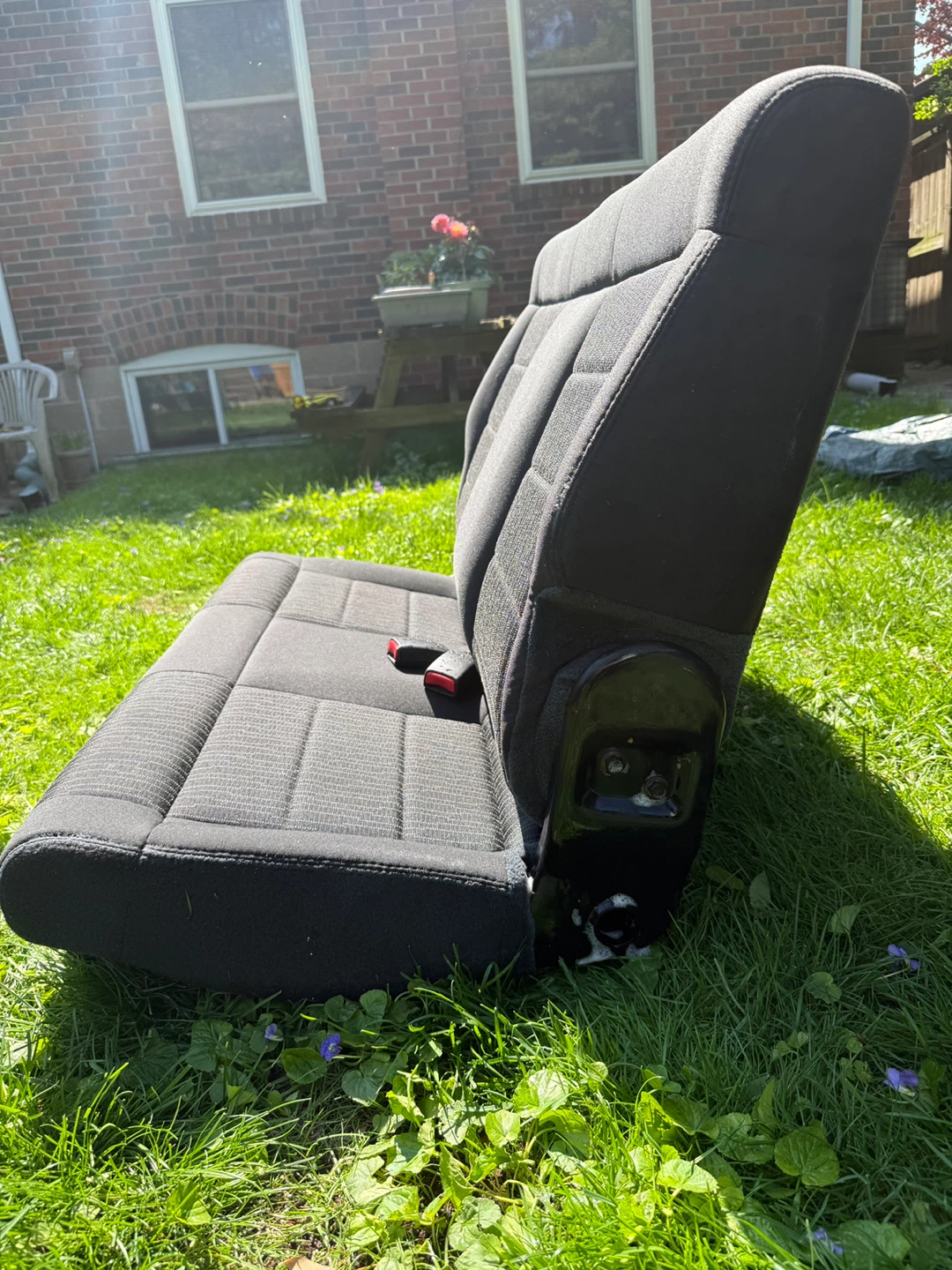 2012 Jeep 2 door Car Seat - photo 2