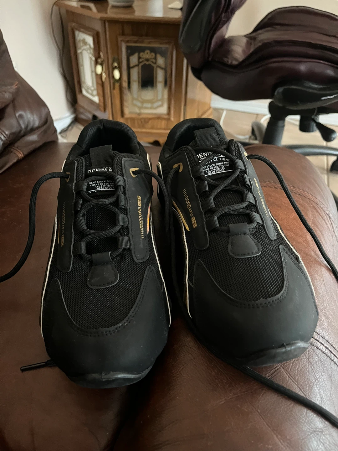 DENIMASR Black & Gold Running Shoes