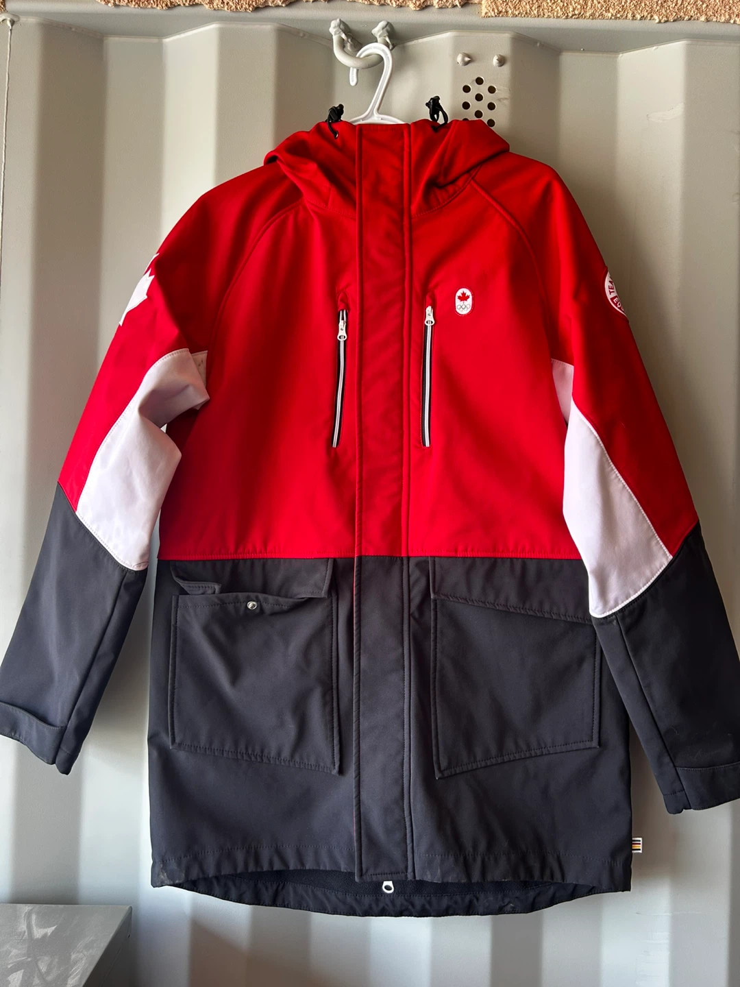 Canada Jacket - Red/Black