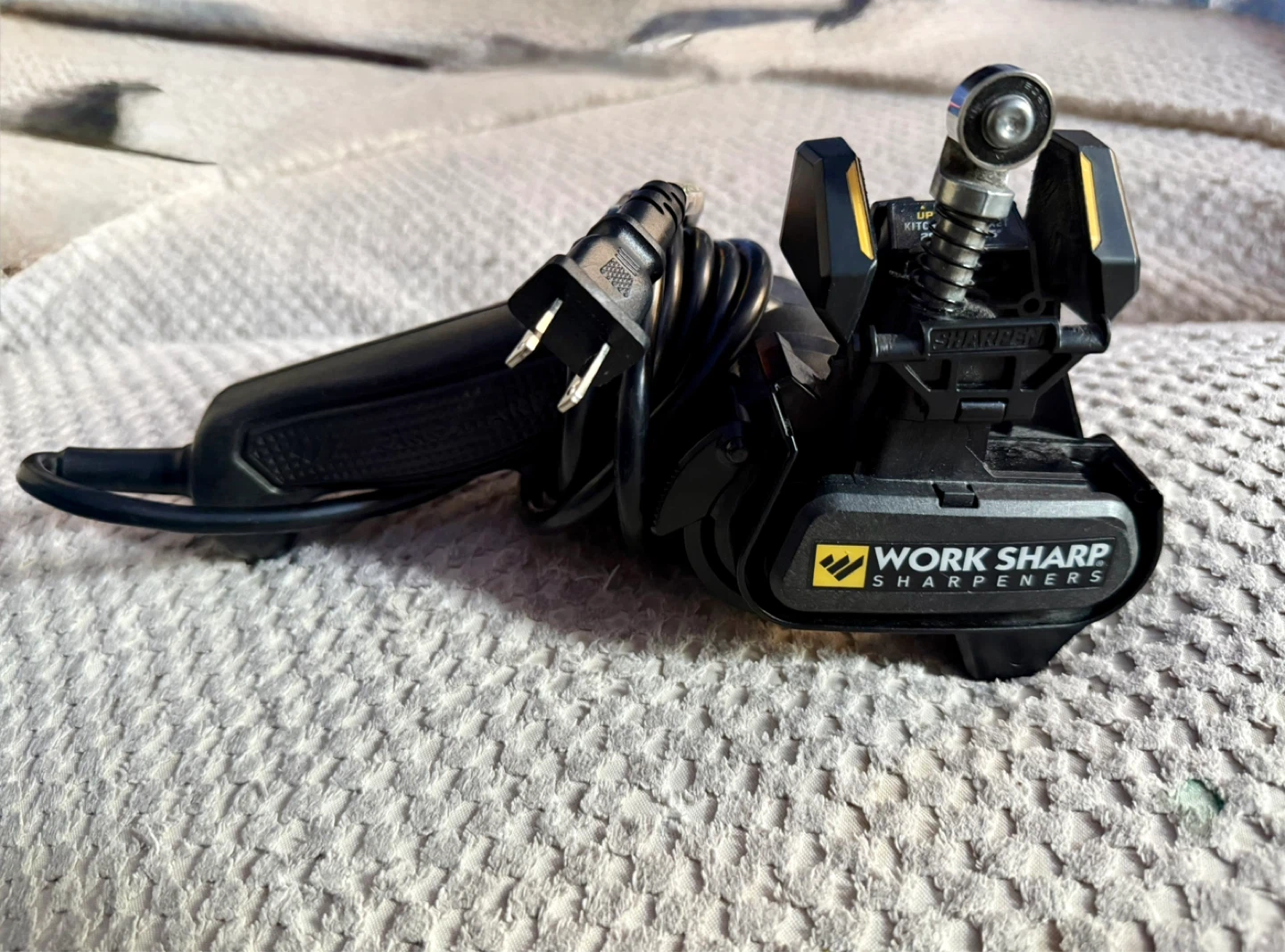 Work Sharp WSKTS2 Electric Belt Knife Sharpener - photo 2