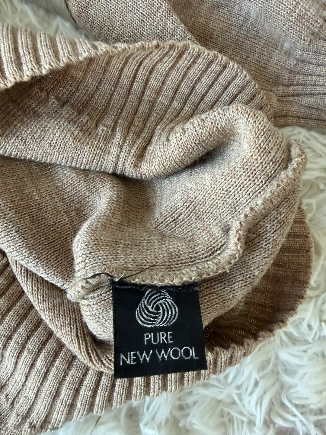 Burberrys 100% Pure New Wool Sweater - Tan - Size 42in - photo 3