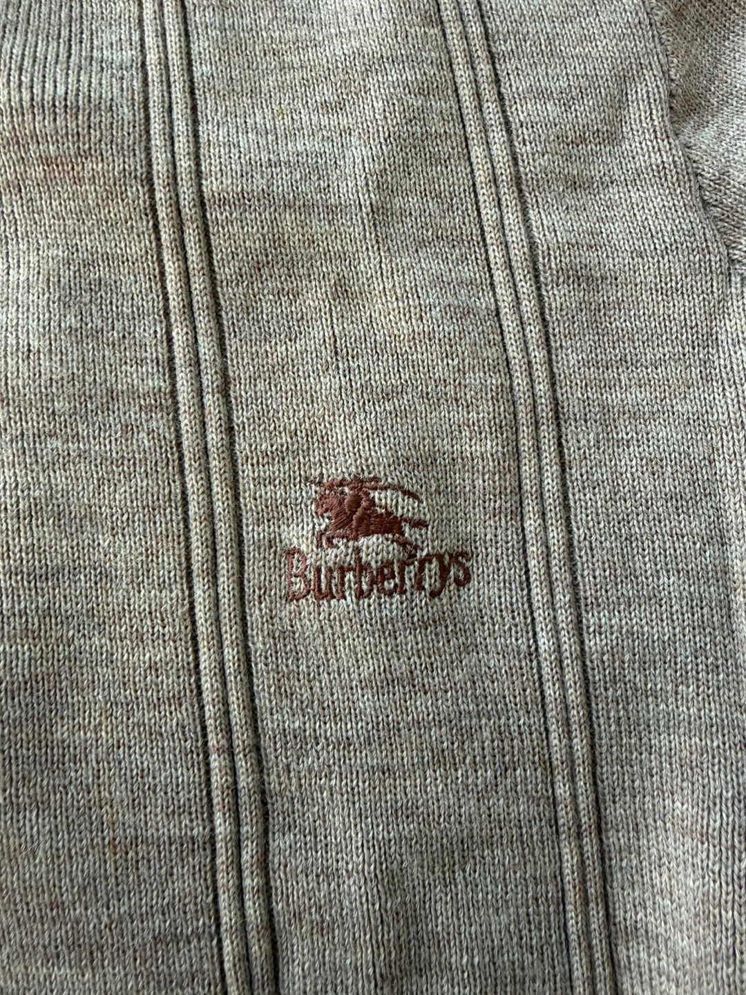 Burberrys 100% Pure New Wool Sweater - Tan - Size 42in - photo 5