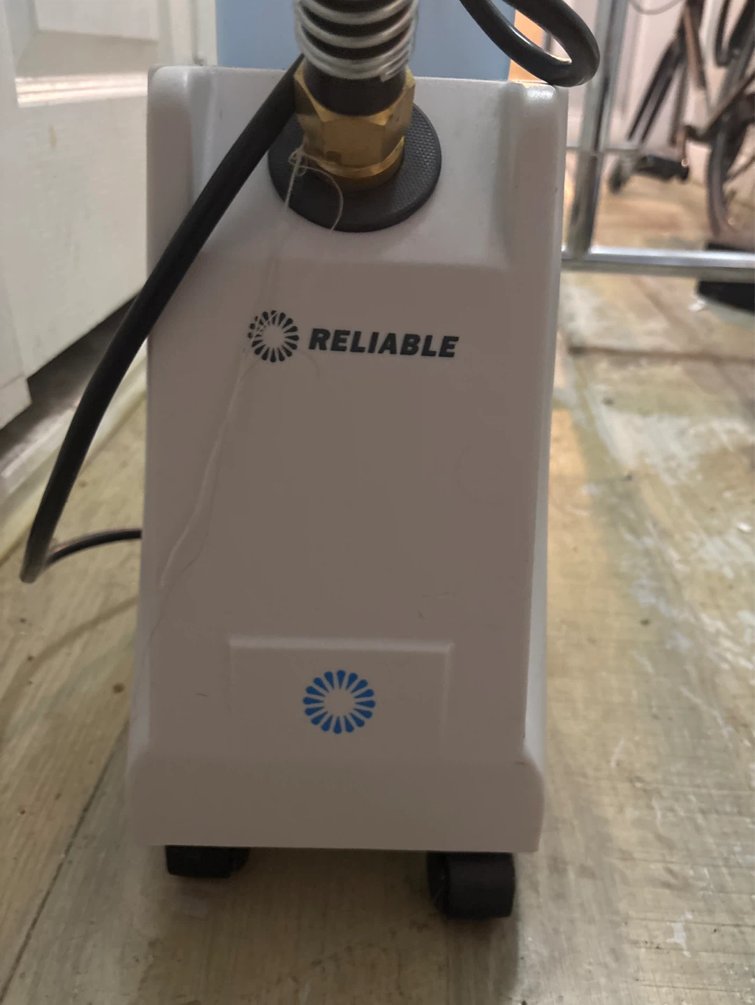 Reliable Garment Steamer - photo 4