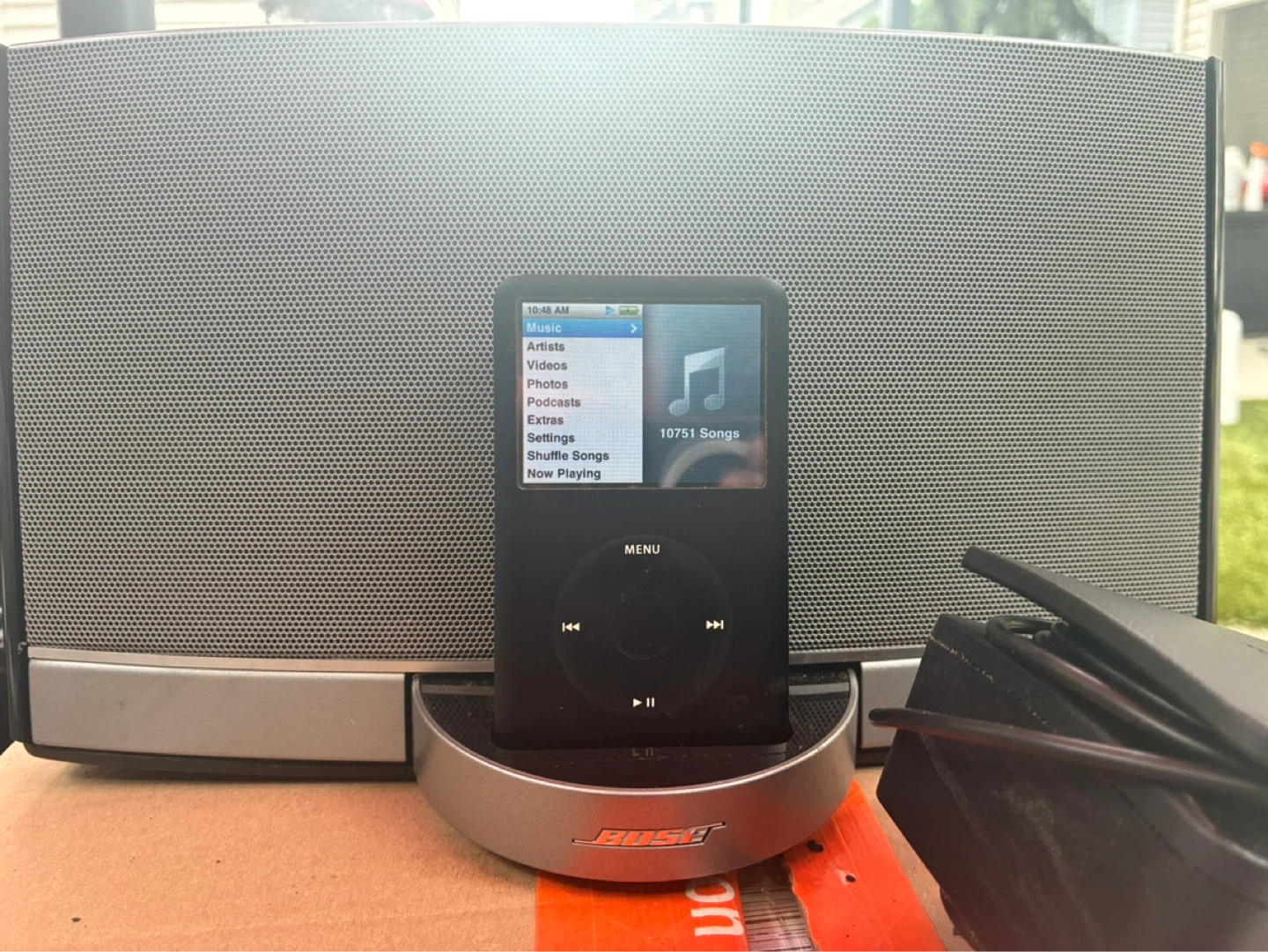 iPod Classic 80GB + Bose Dock 10K Songs - photo 2