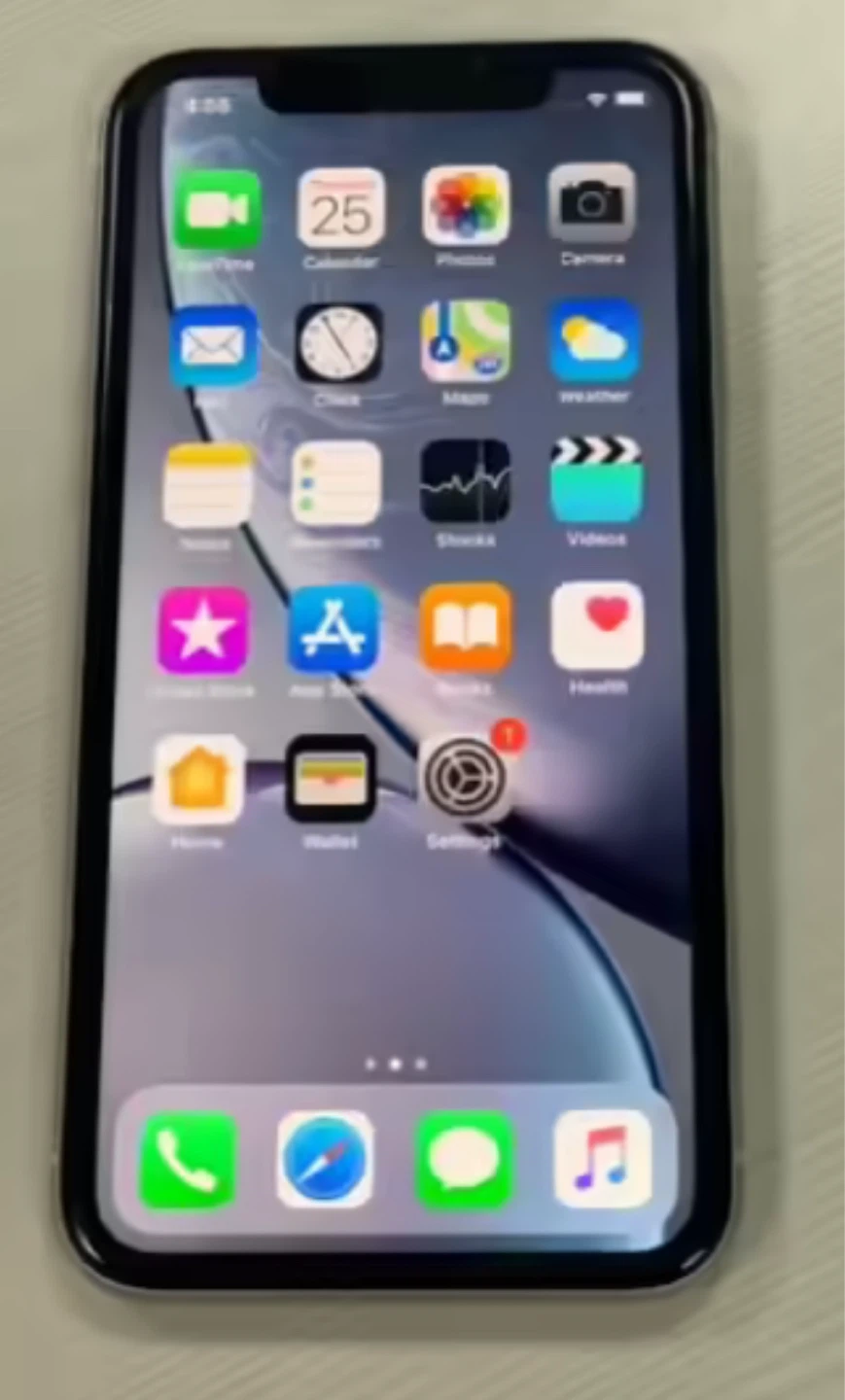 Apple iPhone XR - photo 2