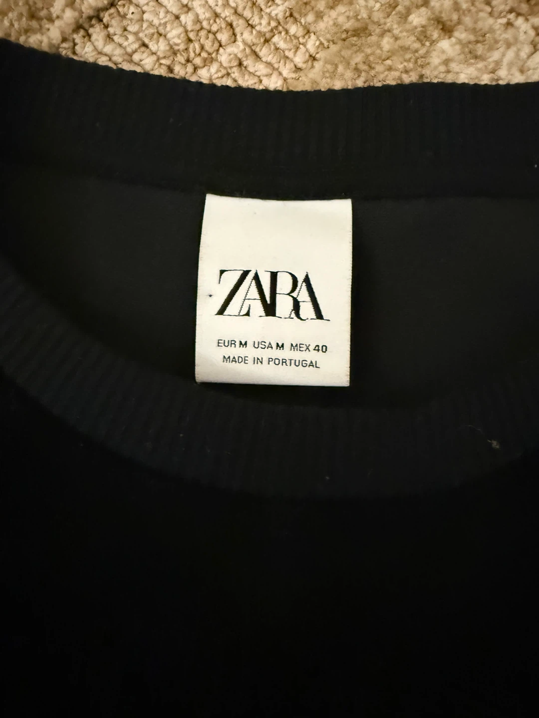 Zara Black Velvet Sweatshirt with Gold Knight Graphic - Size M - photo 2