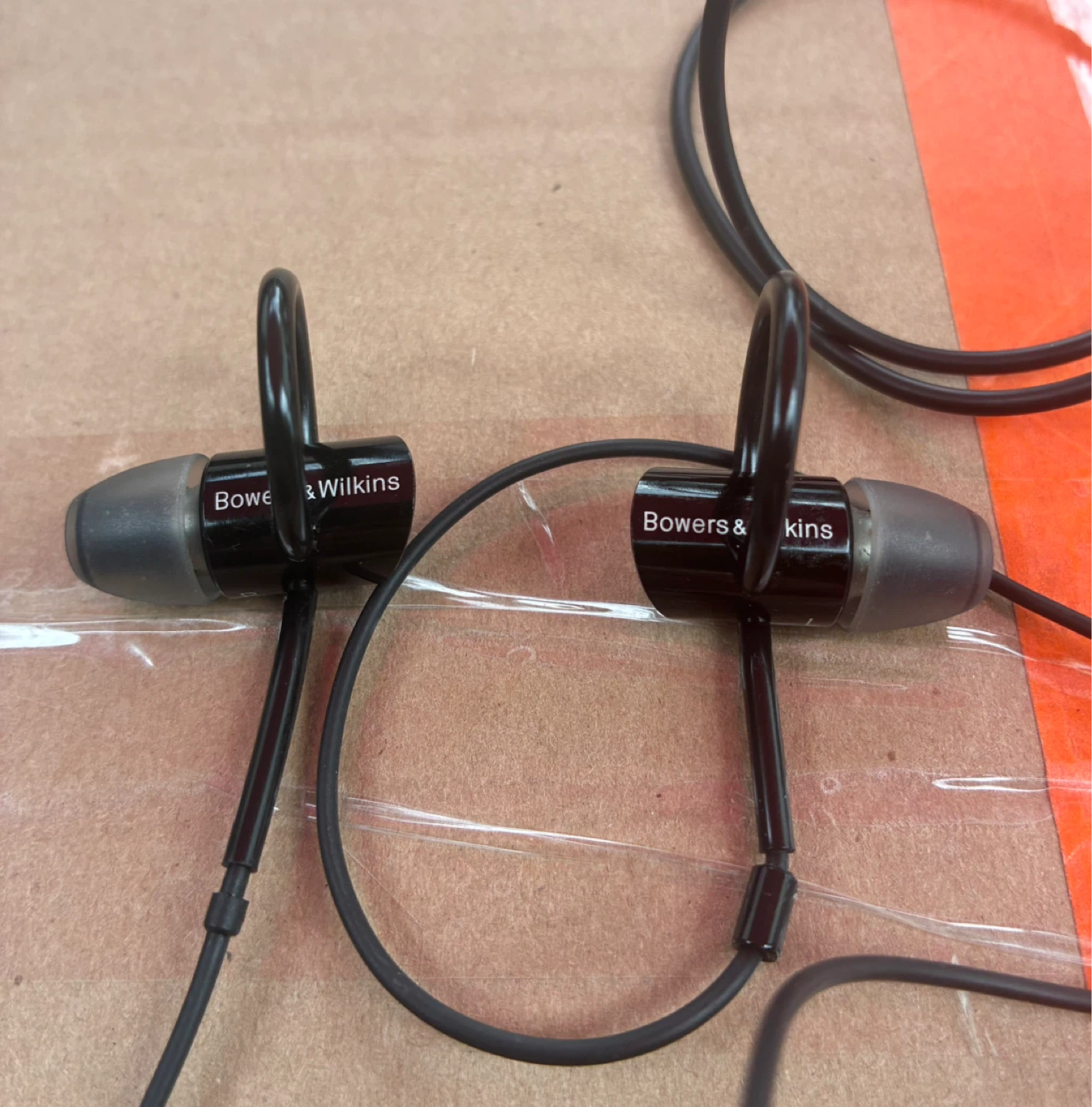 iPod Classic 160GB 17K Songs B&W Earbuds - photo 3