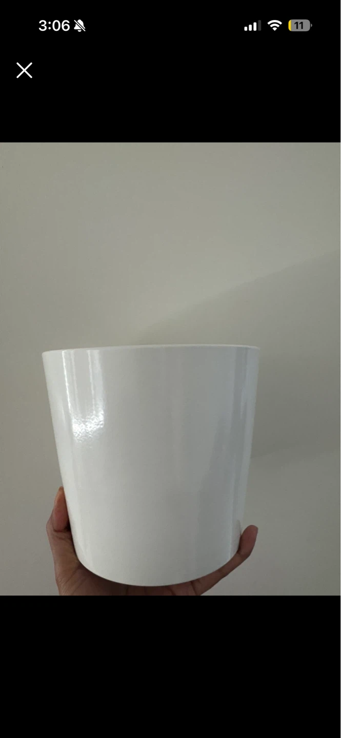 White Ceramic Plant Pot - photo 2