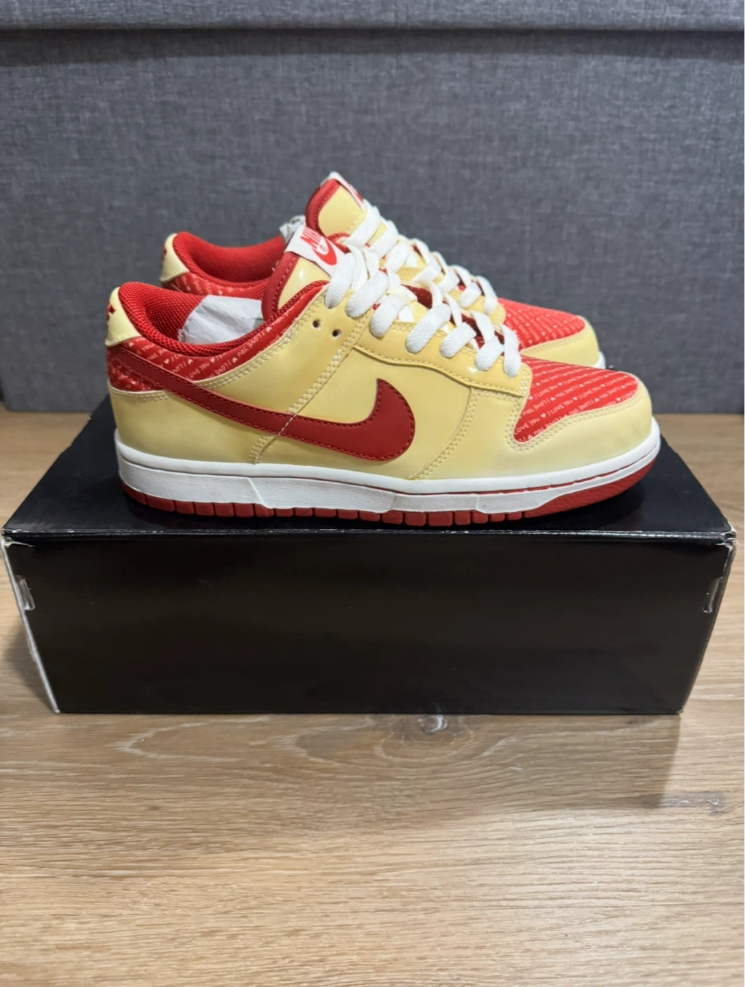 Nike Dunk Low Valentines Day 2005 - Rare & Limited