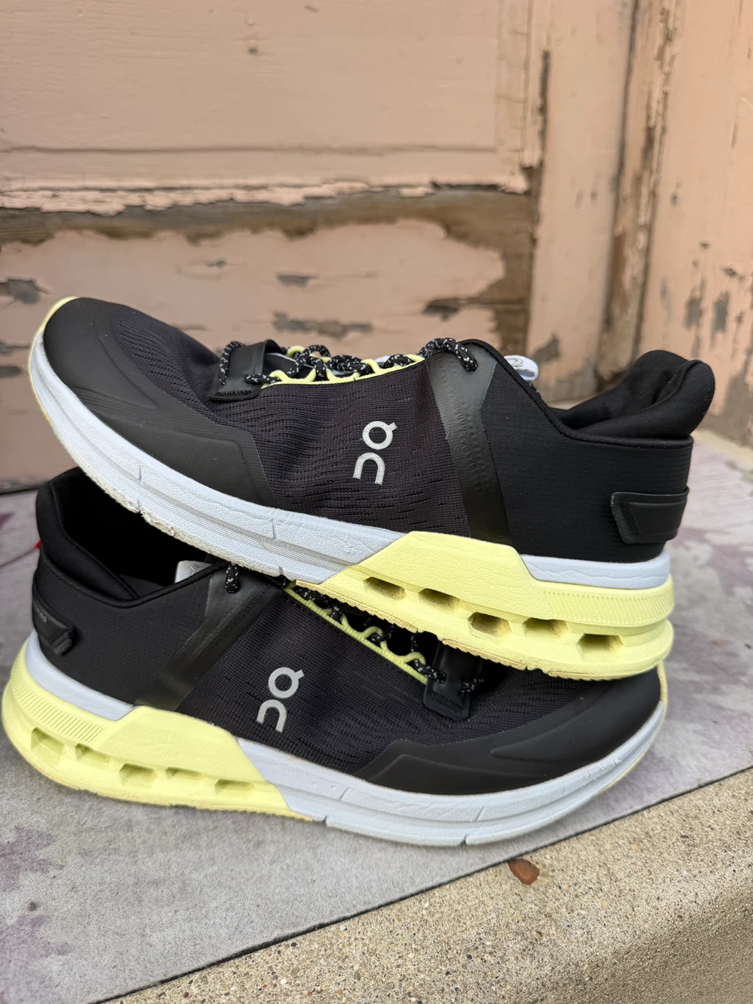 On Cloudmonster Running Shoes Black/Lime - US 9.5 - photo 2