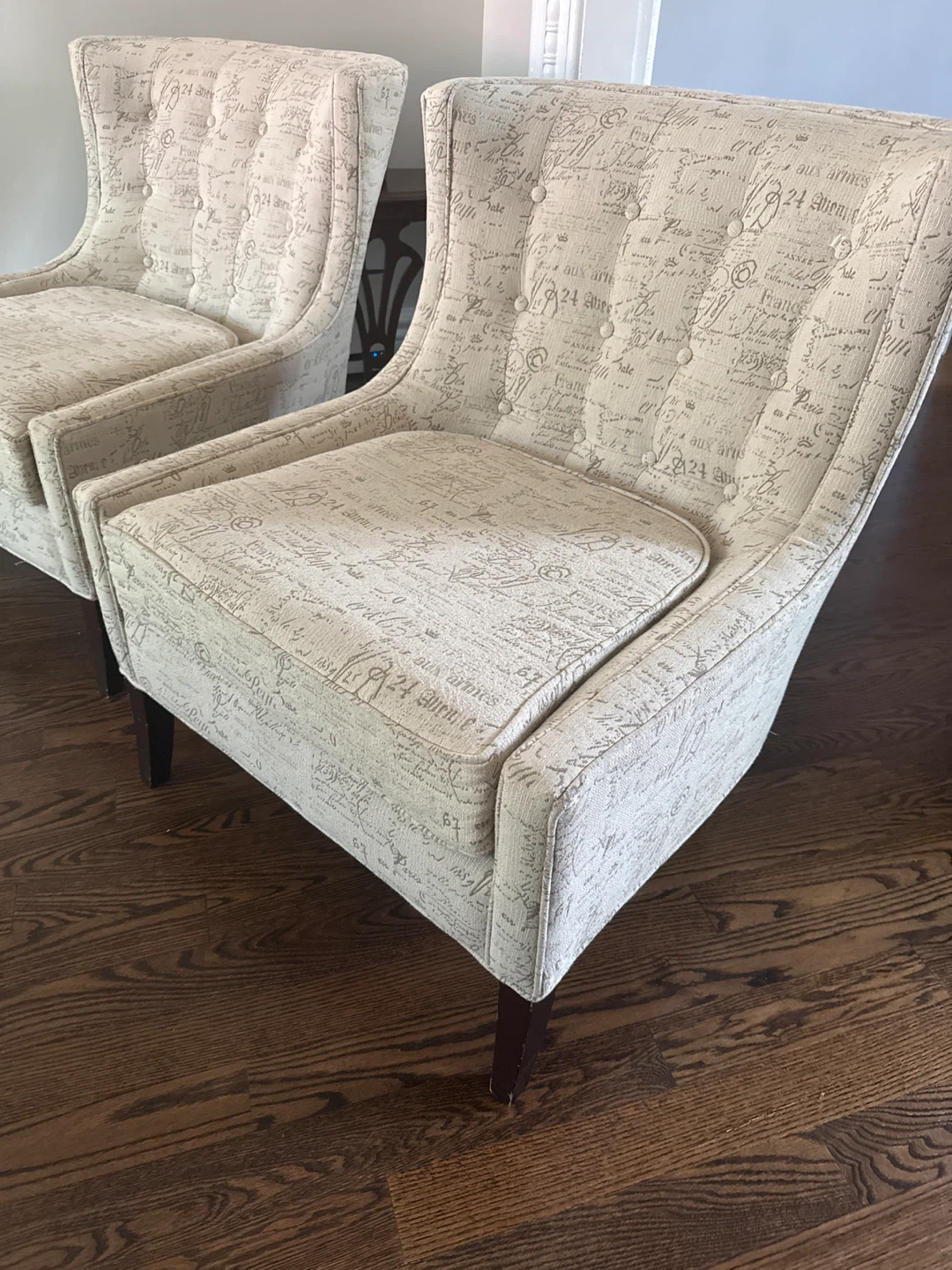 Two accent chairs - photo 2