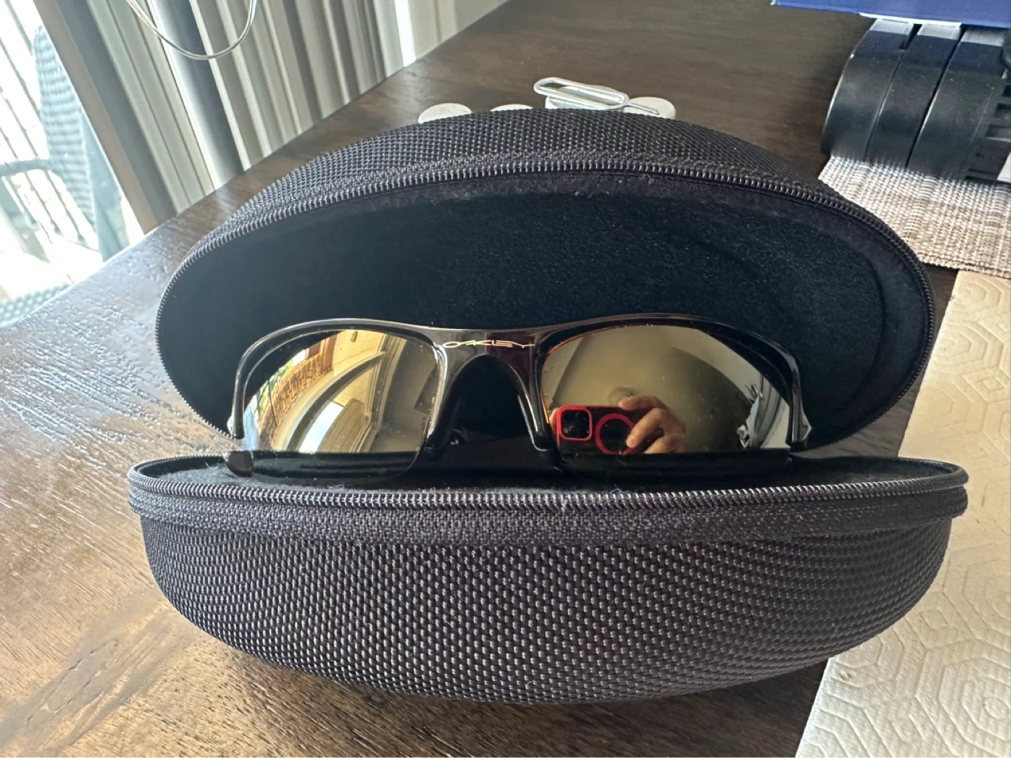 Oakley Sunglasses with Case - photo 5