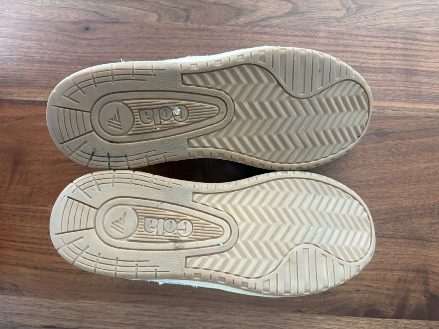 Gola Sneakers - size 6 - photo 3