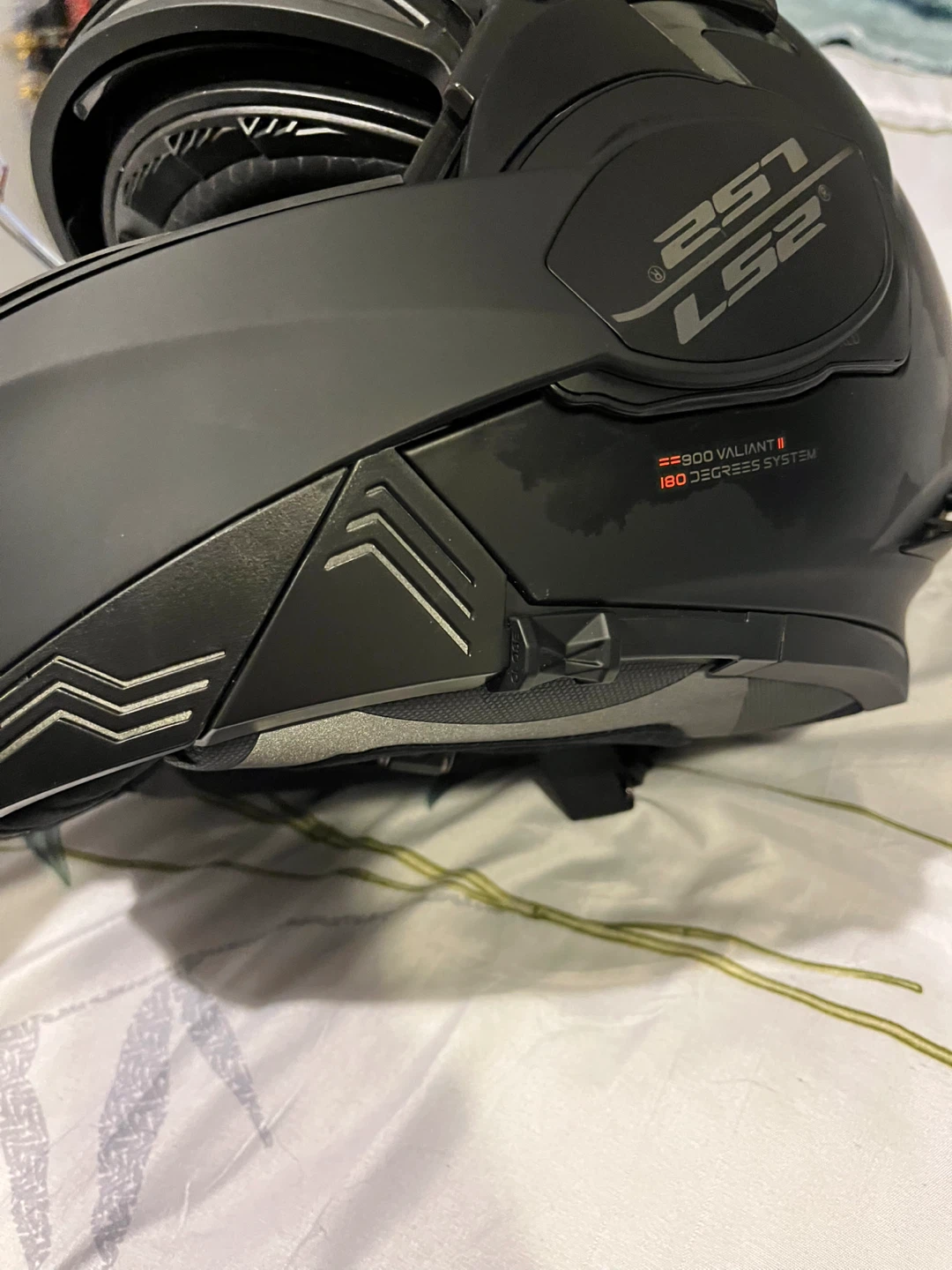 LS2 900 Valiant II Motorcycle Helmet - photo 5