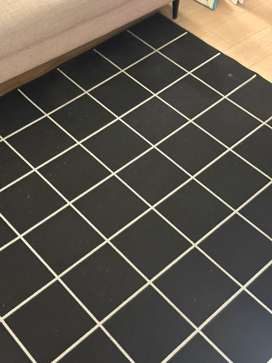 Black Grid Area Rug - photo 3