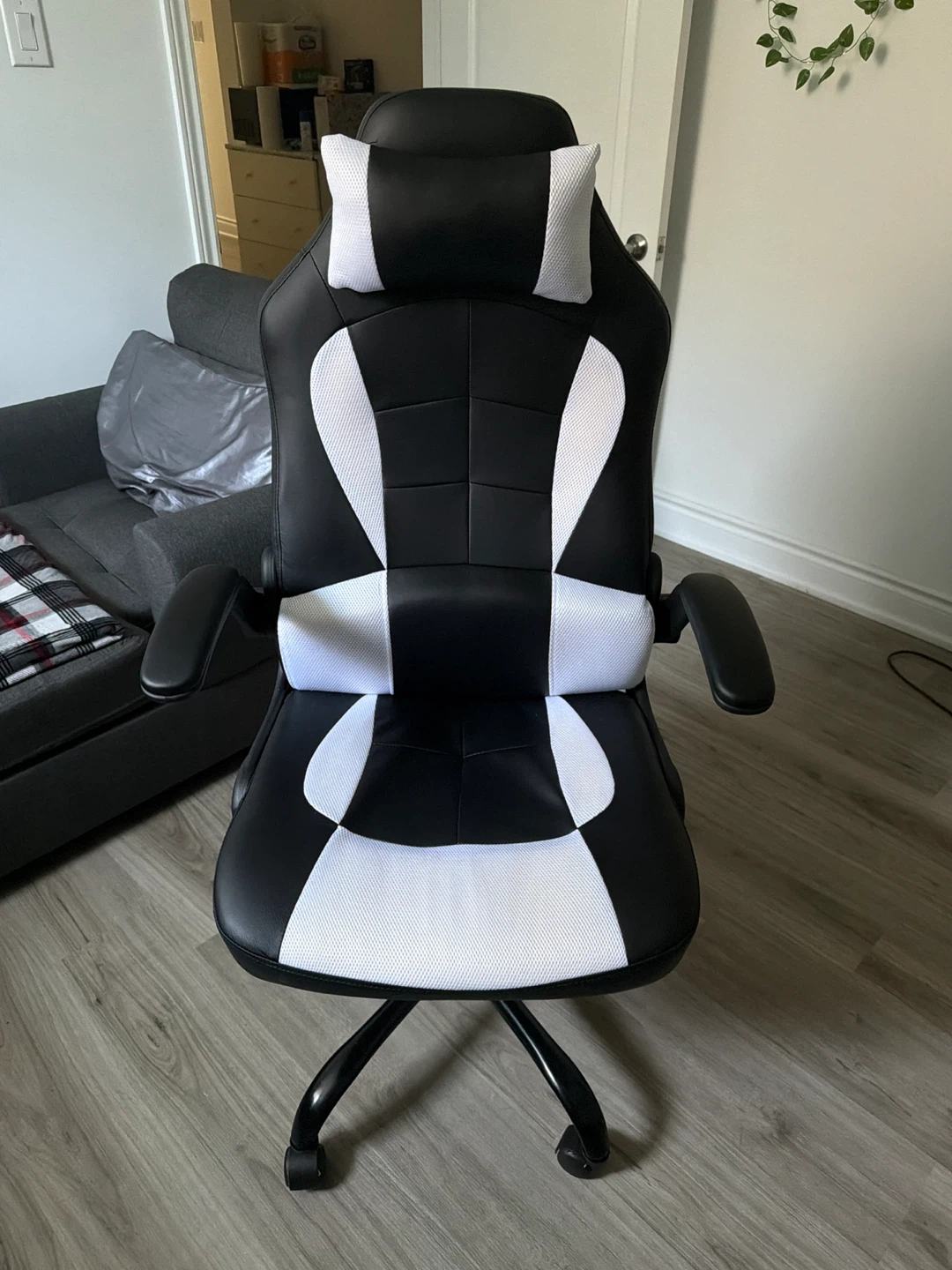 Black and White Gaming Chair