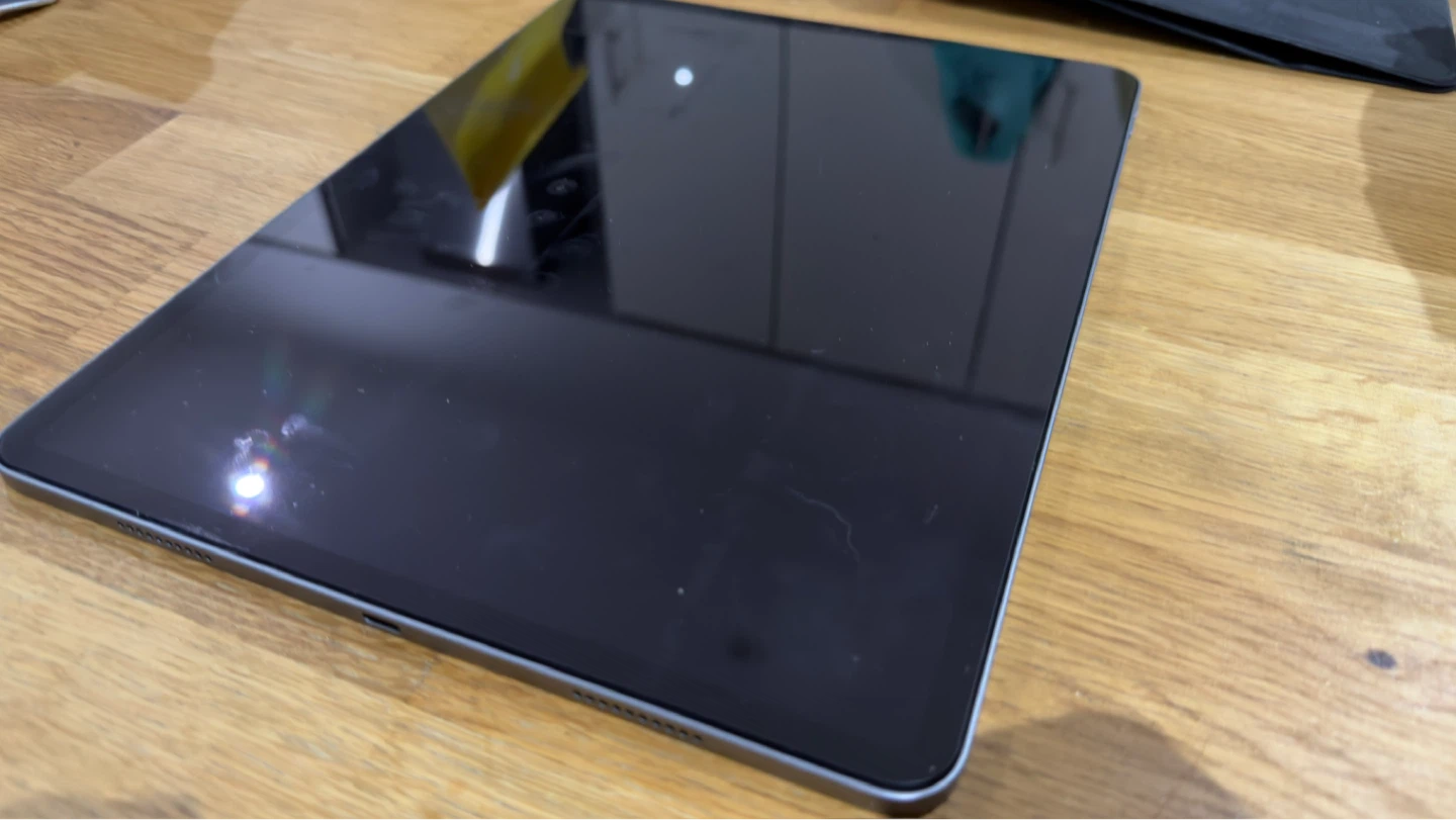 Apple iPad Pro 12.9-inch (6th gen) 128GB
