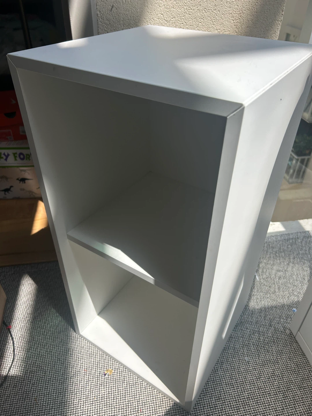 Moving Sale! Excellent Condition - White 2-Shelf Bookcase (IKEA) - photo 5