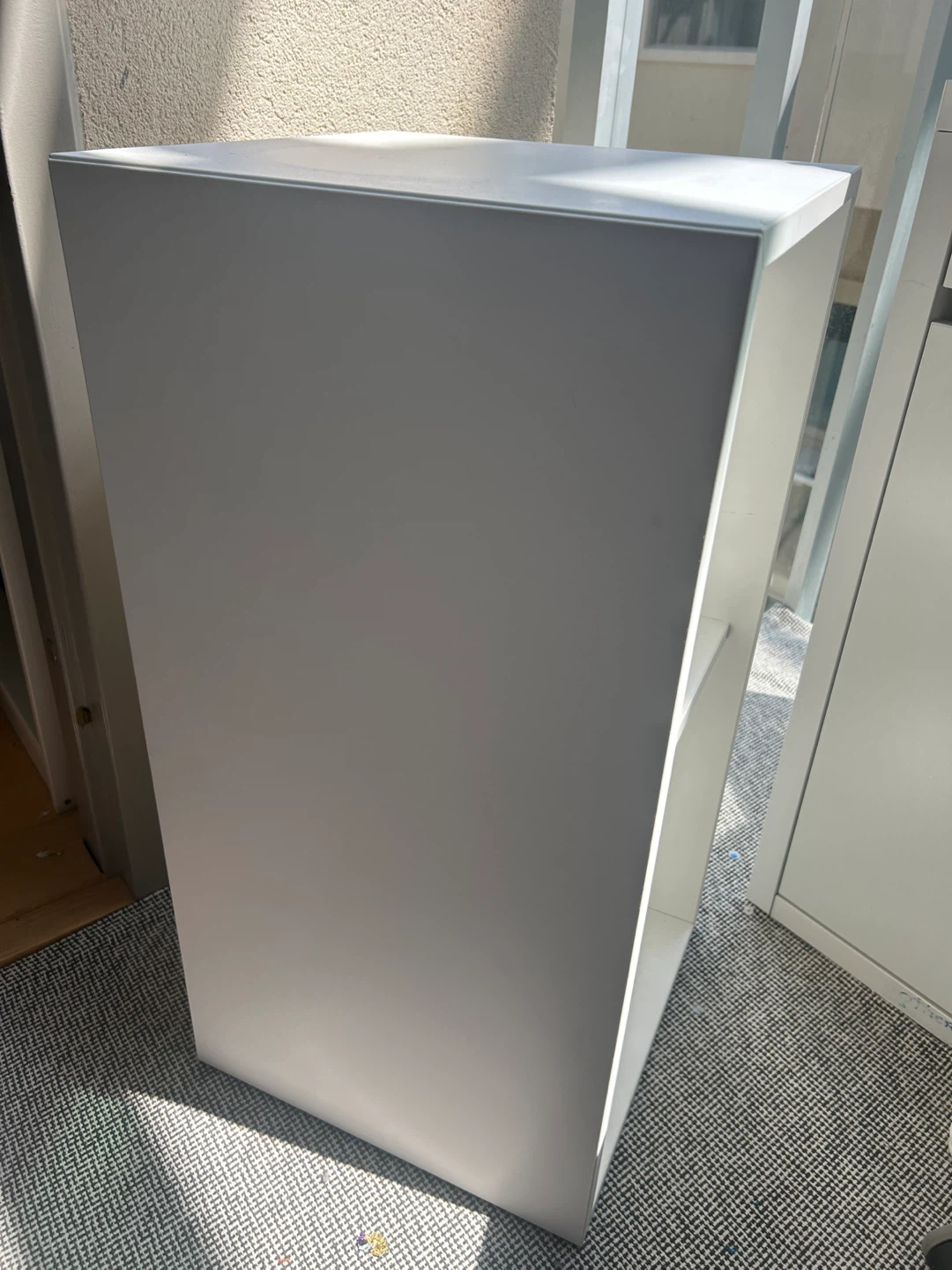 Moving Sale! Excellent Condition - White 2-Shelf Bookcase (IKEA) - photo 2