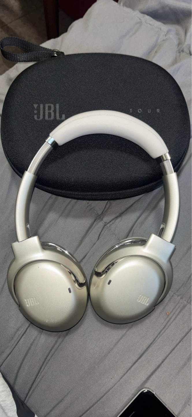 JBL TOUR ONE Wireless Noise Cancelling Headphones - Silver