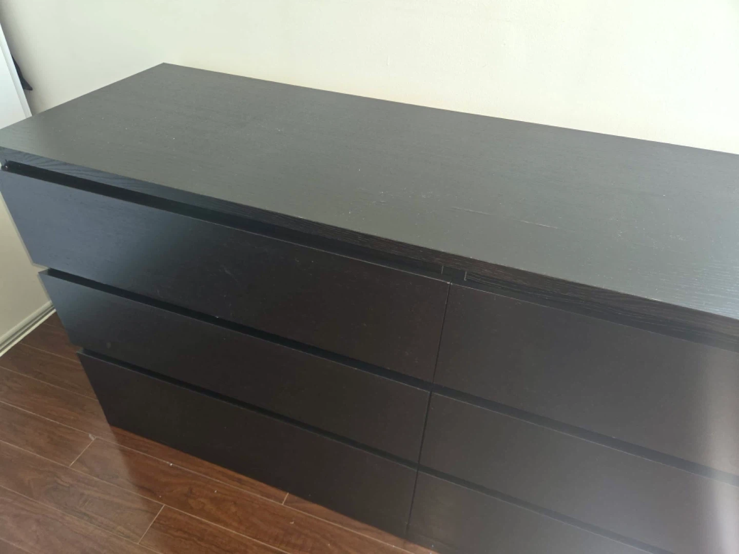 Dark Wood 6-Drawer Dresser