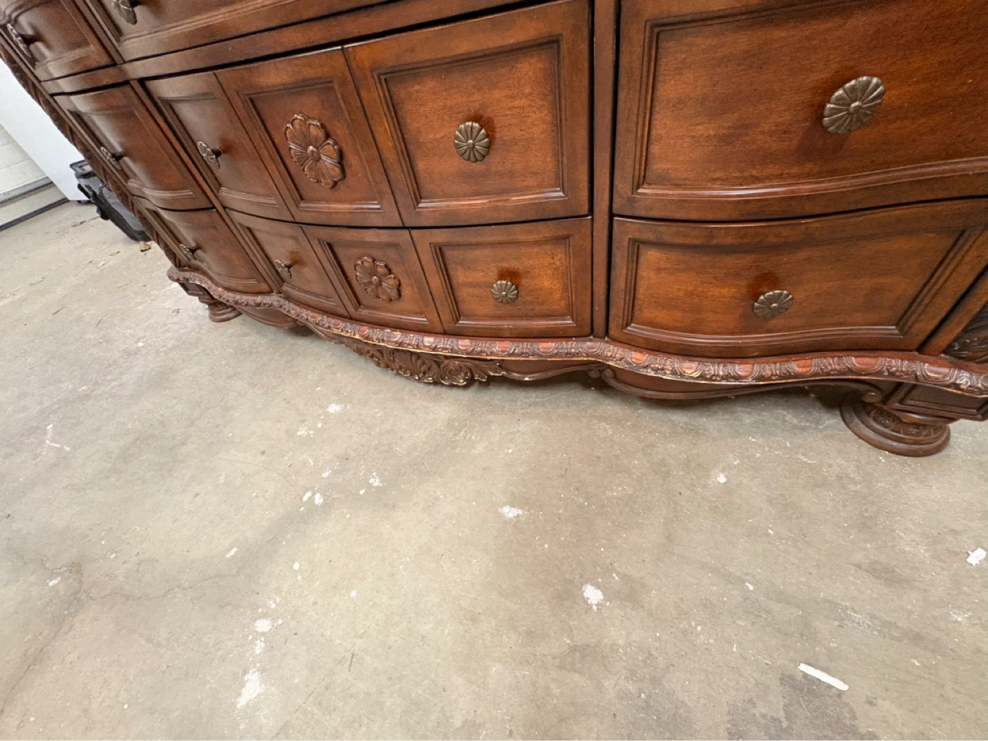 Victorian style dresser - photo 4
