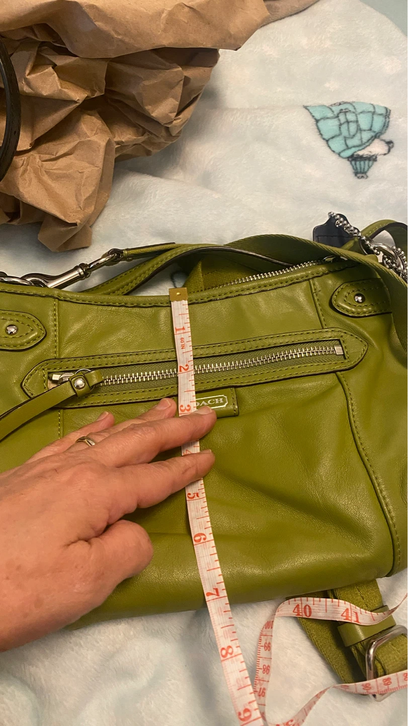 Coach Leather Shoulder Bag - photo 4