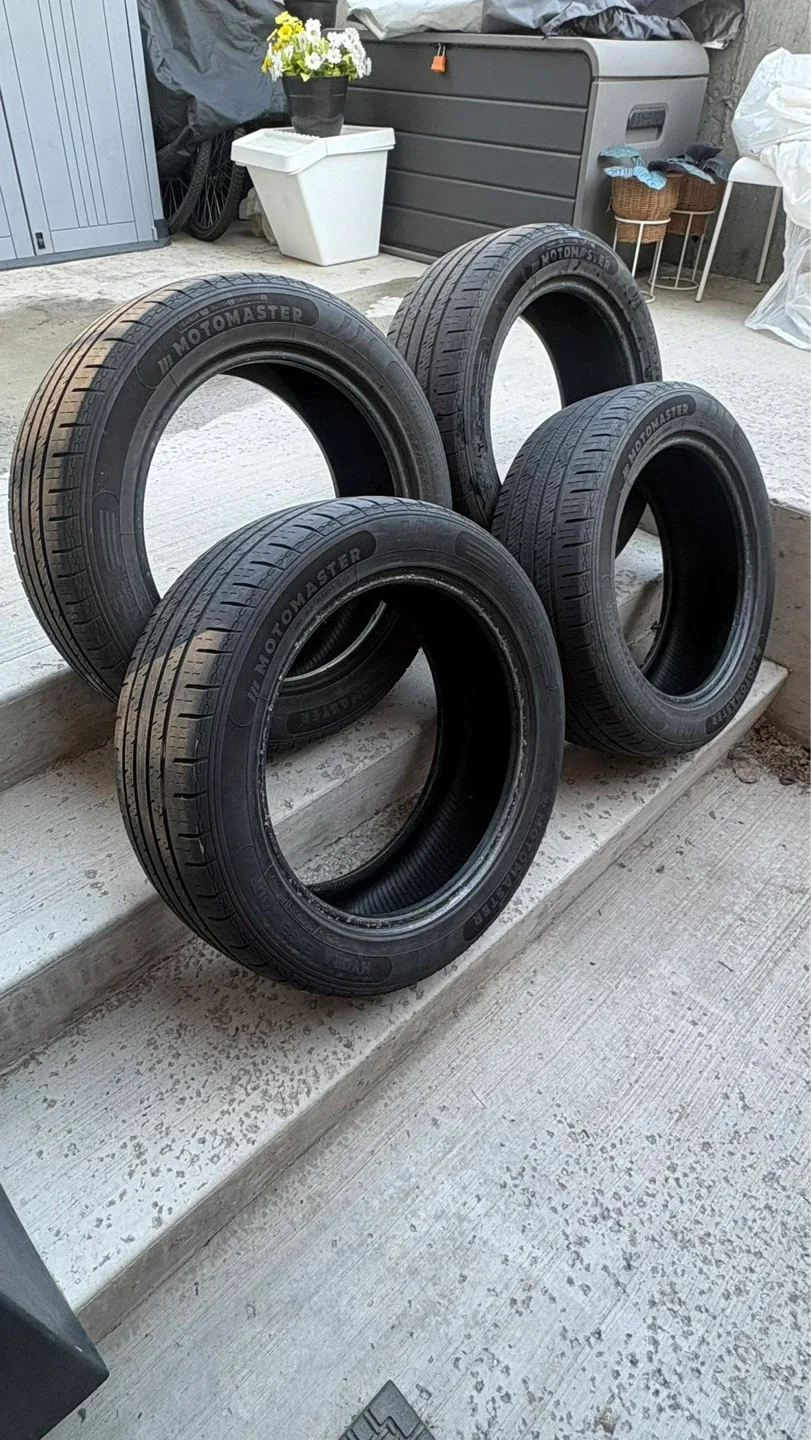 Motomaster Edge Tour Hydra Tires - Set of 4