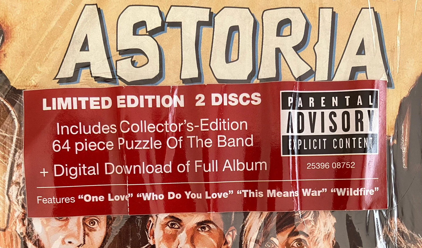 Mariana's Trench Astoria Limited Edition 2 Discs Vinyl Record - photo 2