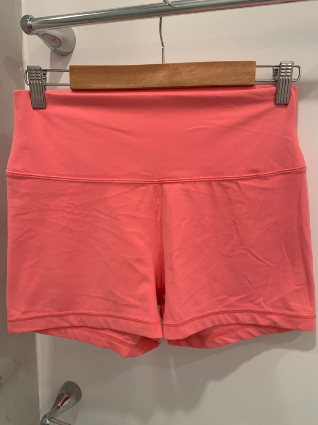 Aritzia Golden BUTTER Cheeky Hi-Rise 3" Shorts - photo 3
