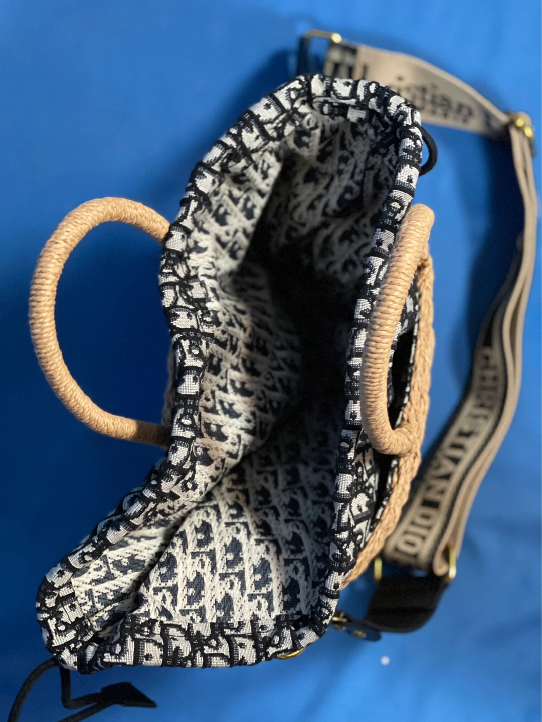 Straw tote bag with removable insert , guitar strap removable - photo 2