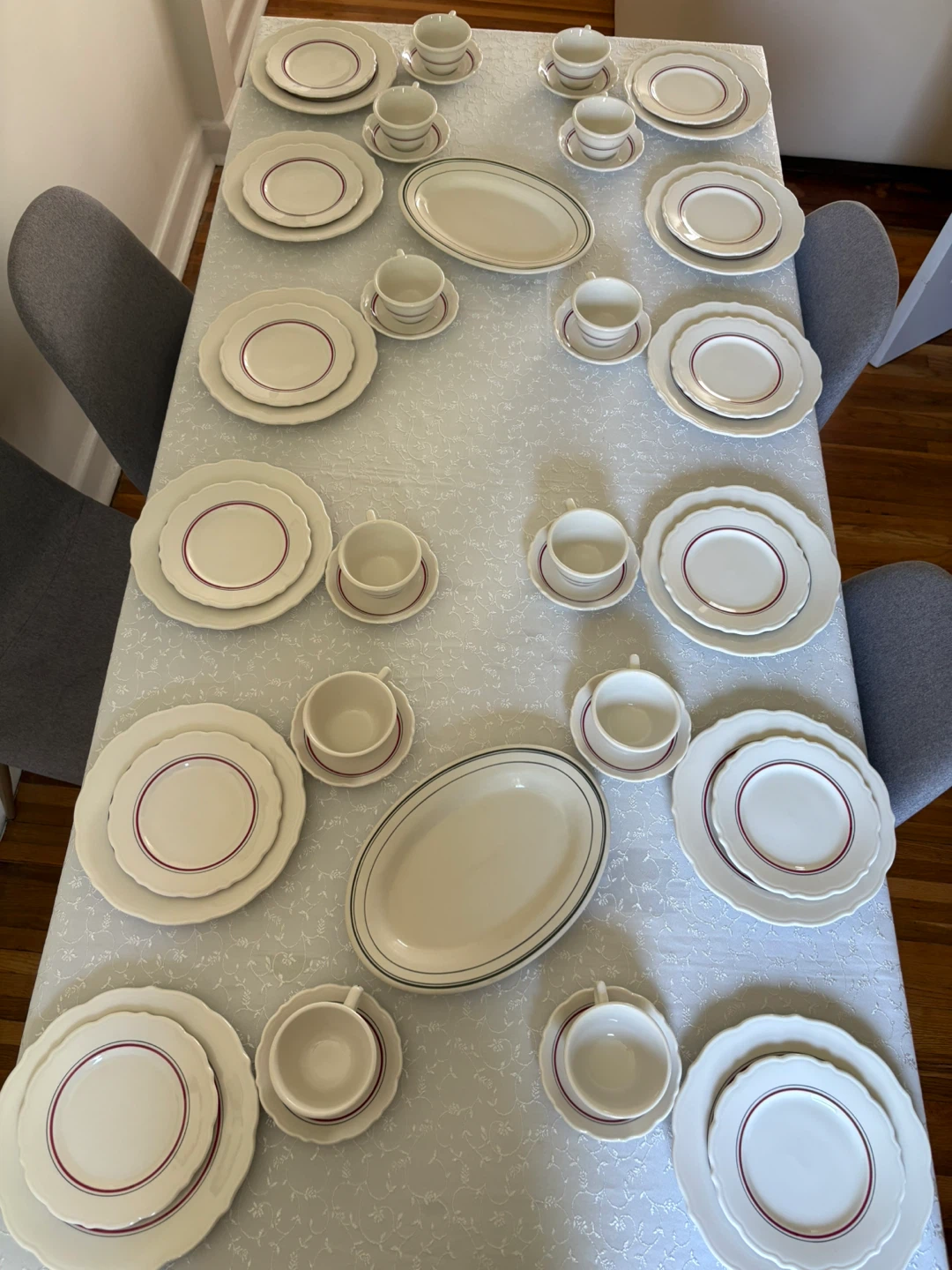 Porcelain Dinnerware Set 12 People Serve perfect condition - photo 2