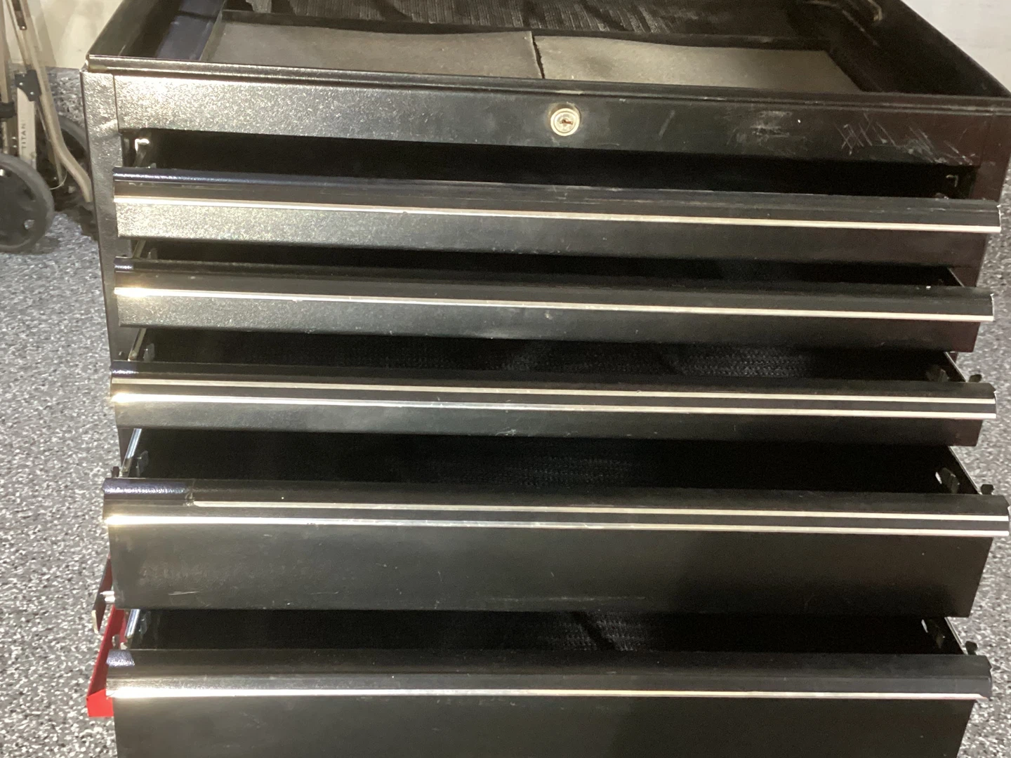 Husky Black 8-Drawer Rolling Tool Chest - photo 5